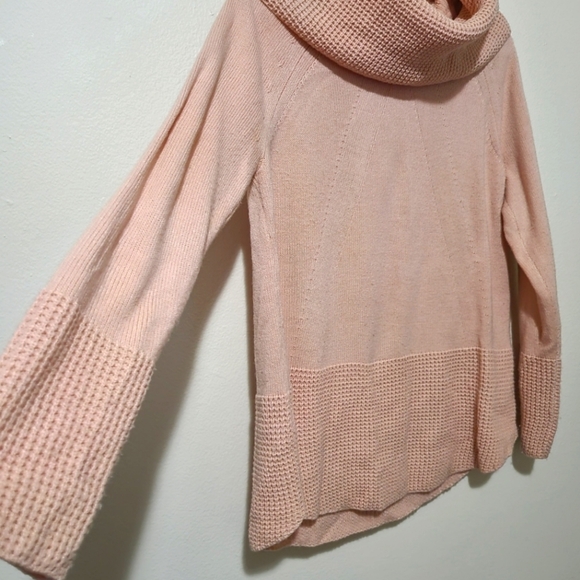 Calvin Klein Boho Pink Salmon Waffle Knit Oversized Cowl Neck Sweater Sz Medium - Picture 3 of 9